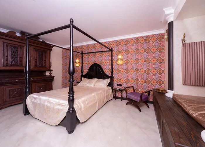 Comfortable Bunker Self Check-in 24 7