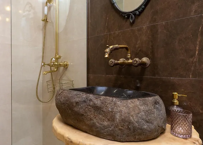 Comfortable Bunker Self Check-in 24 7