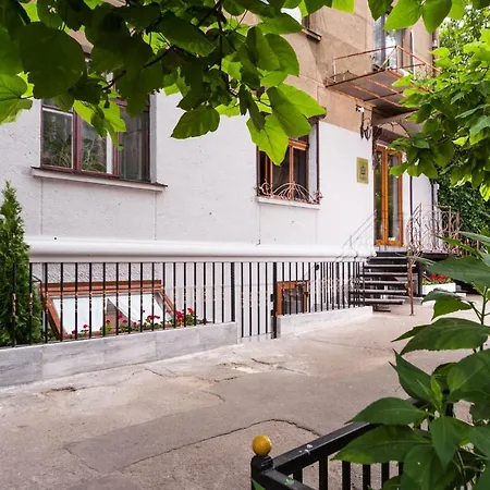 Comfortable Bunker Self Check-in 24 7 *